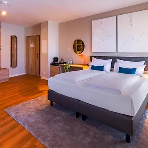 Ramada Encore By Wyndham Messe Hotel Munich